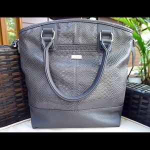 Thirty One 31 Paris Purse